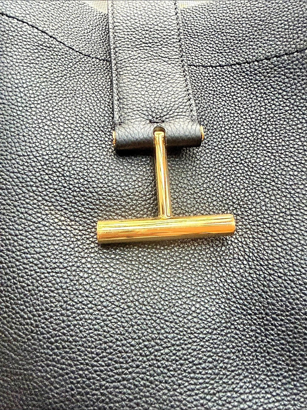 Tom Ford Leather Tote in Black NWT - Picture 3 of 15